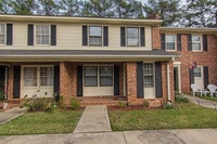 Building Photo - Spacious 3-Bedroom, 2-Bath Condo Available!