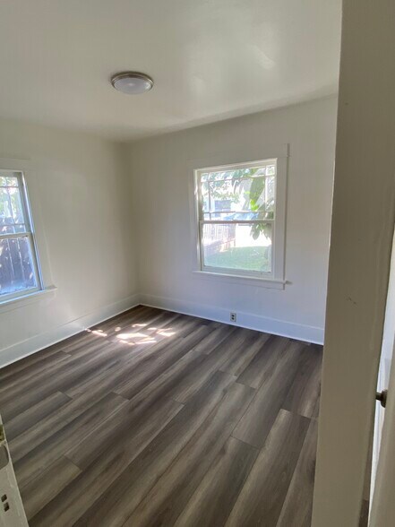 Bedroom 1. - 831 N Zeyn St