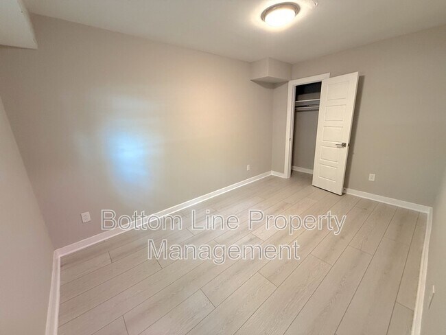 Building Photo - 4117 Oak Forest Dr