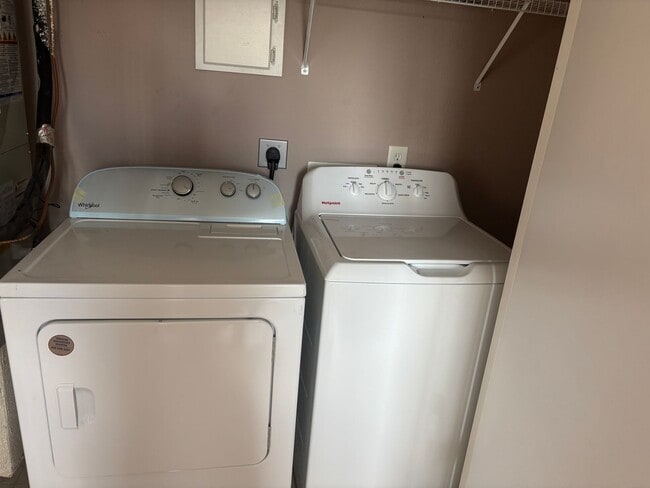 Building Photo - 2 BEDROOM 1 BATH CONDO AT MYRTLE GREENS 3r...