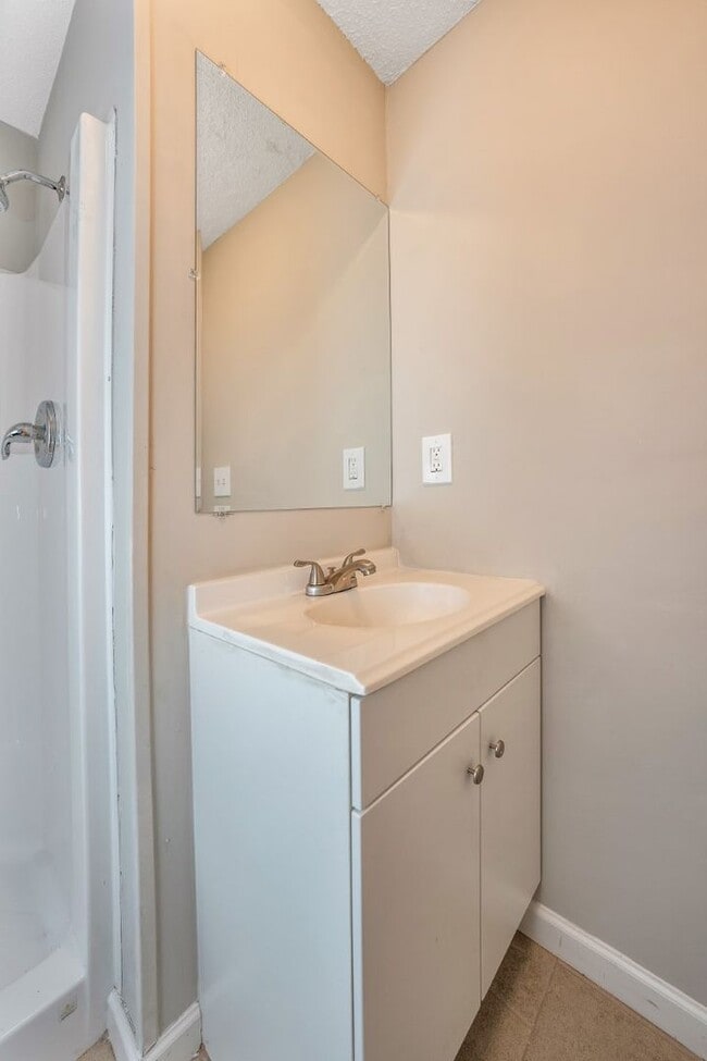 Building Photo - Charming 3-Bedroom Home in Bessemer – Act Fast!