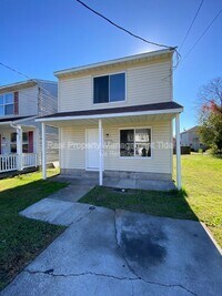 Building Photo - 726 19th St