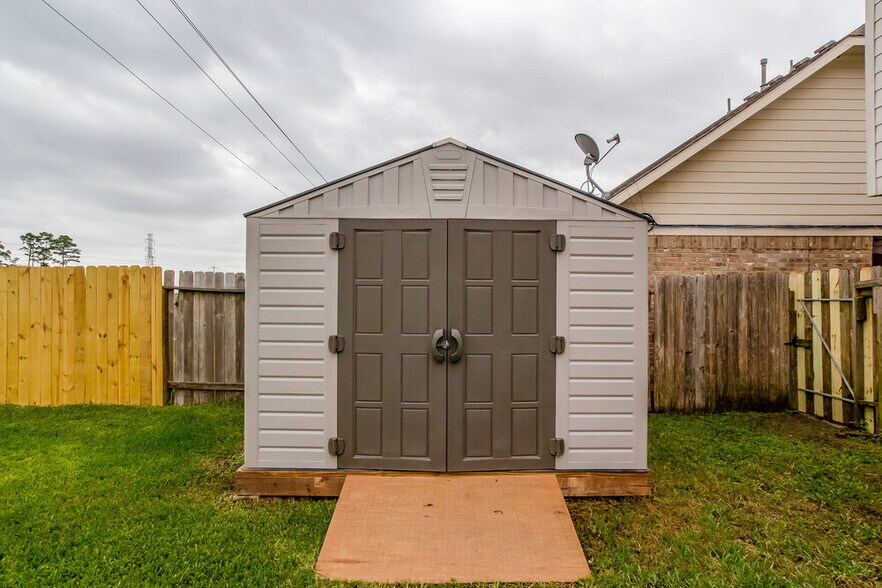 Building Photo - 15811 Granite Mountain Trail