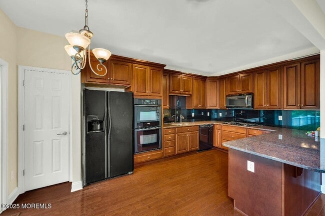 Building Photo - 59 Brookfield Dr