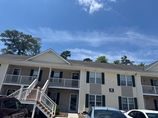 Primary Photo - ~~HORTON PLACE ~~ FIRST FLOOR CONDO ~~