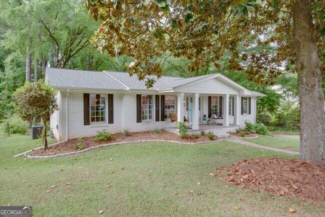 Building Photo - 2674 W Rugby Ave