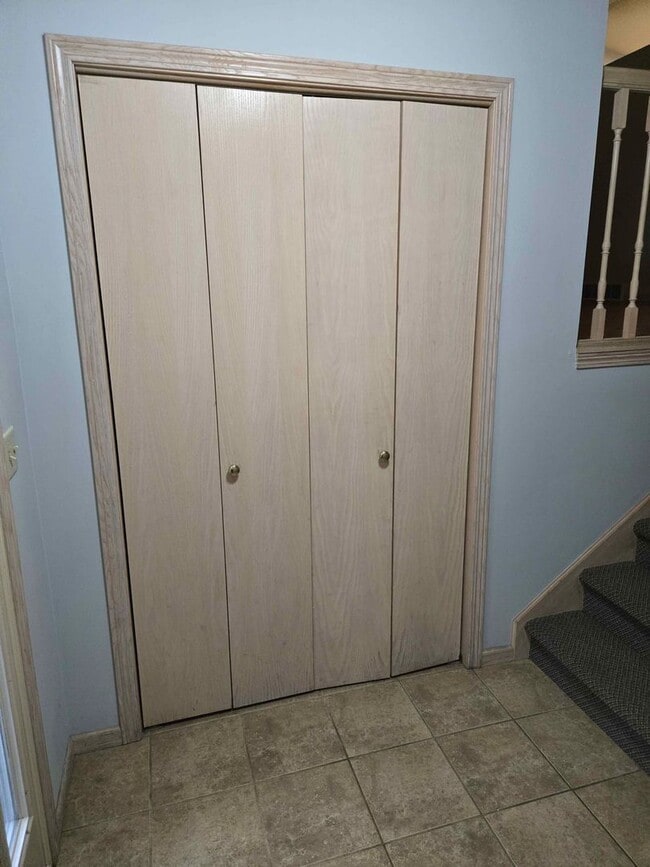 Building Photo - 2623 Edgewood Ln