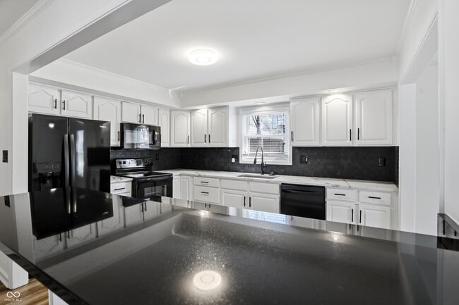 Building Photo - 512 Lexington Blvd