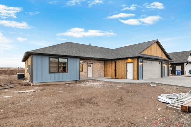 Building Photo - K288LI