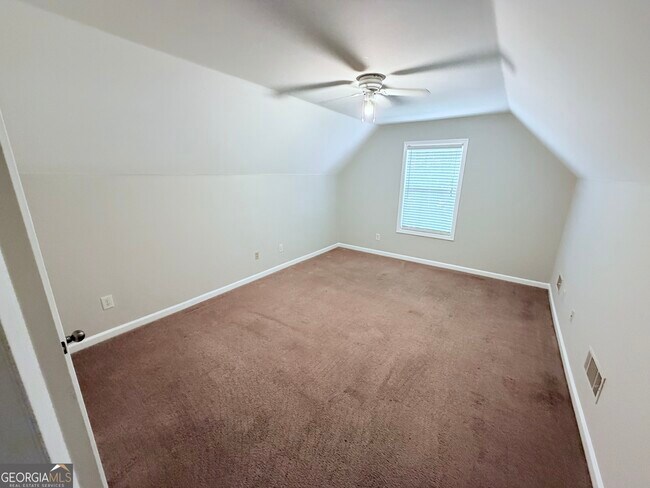Building Photo - 3816 Landing Terrace