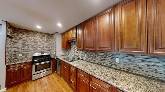 Building Photo - 1261 Island Dr