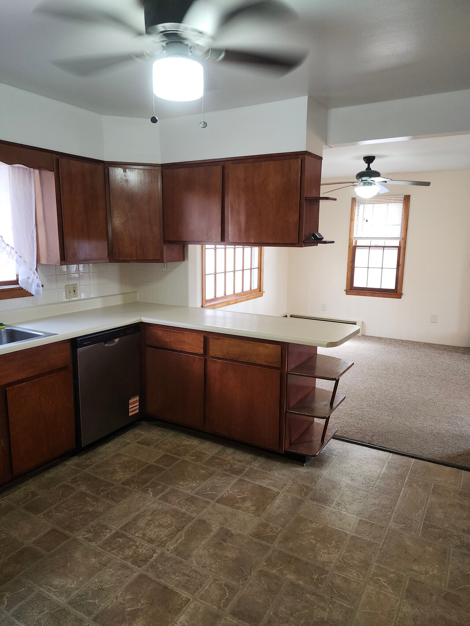 Kitchen - 3 Tiffany Ln