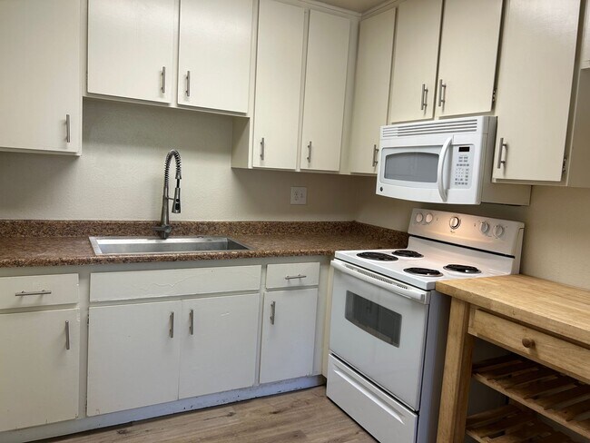 Building Photo - 3 Mefford Way