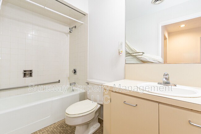 Building Photo - 1 Markham Rd