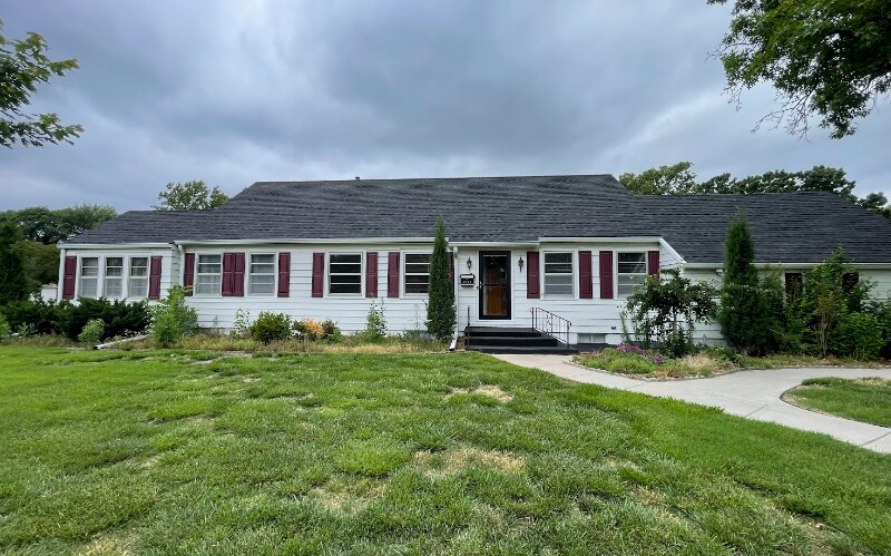 Primary Photo - 1541 N Pleasant View
