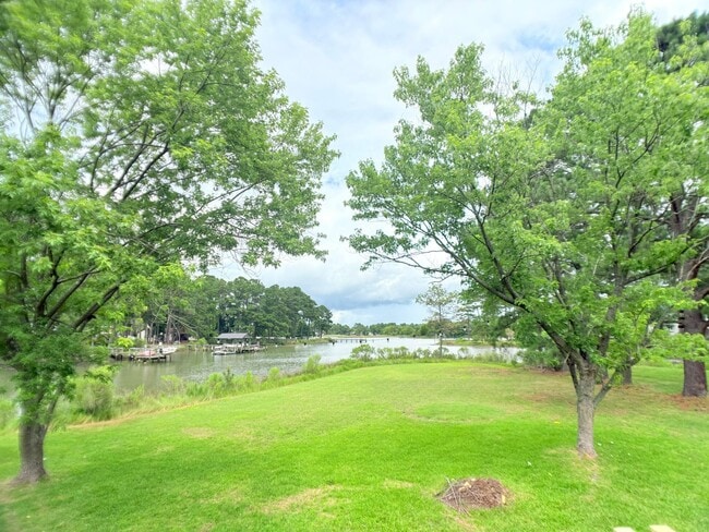 Building Photo - 172B Hunts Neck Road, Poquoson, VA 23662