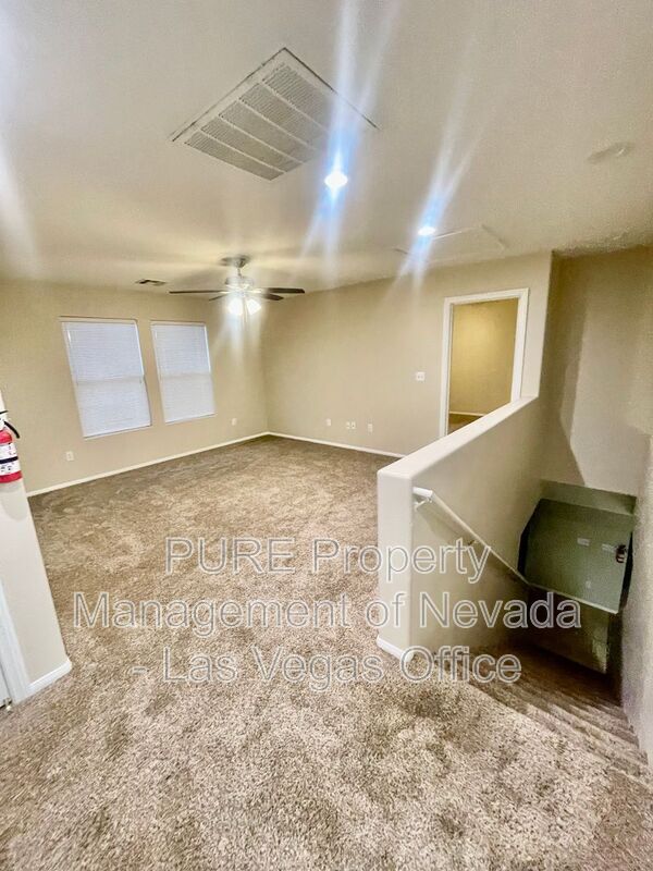 Building Photo - 3528 Laguna Veneta Ave