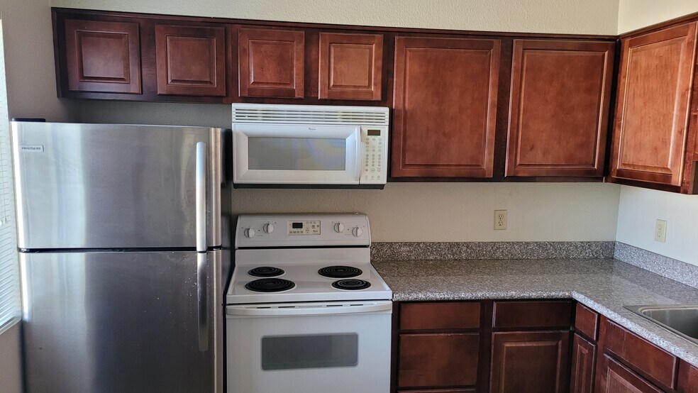 Building Photo - 5251 Indian River Dr