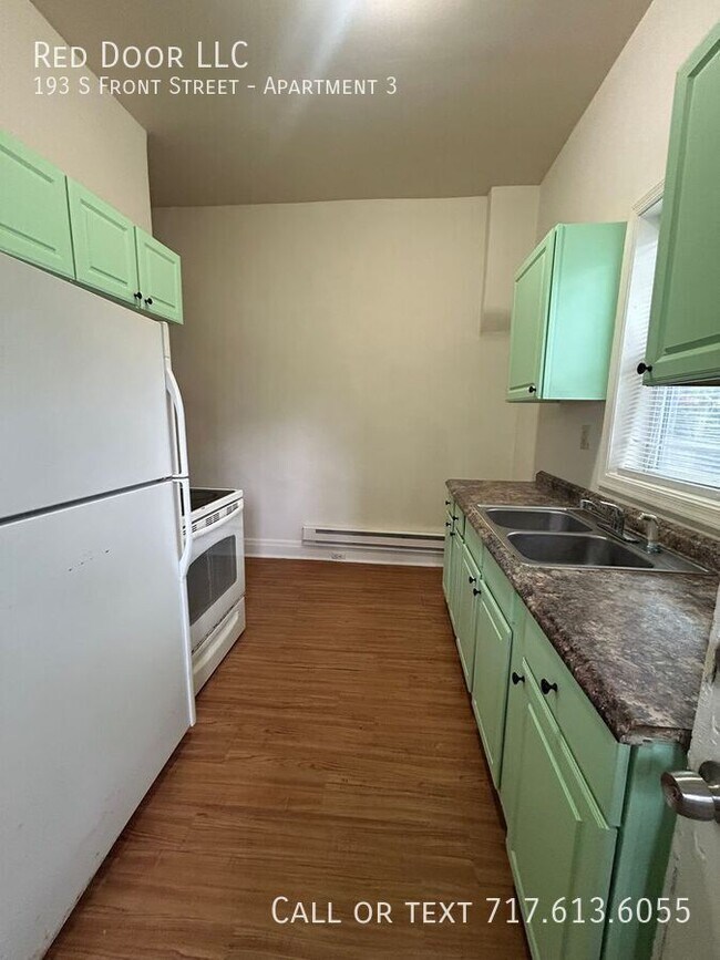 Building Photo - 193 S Front St