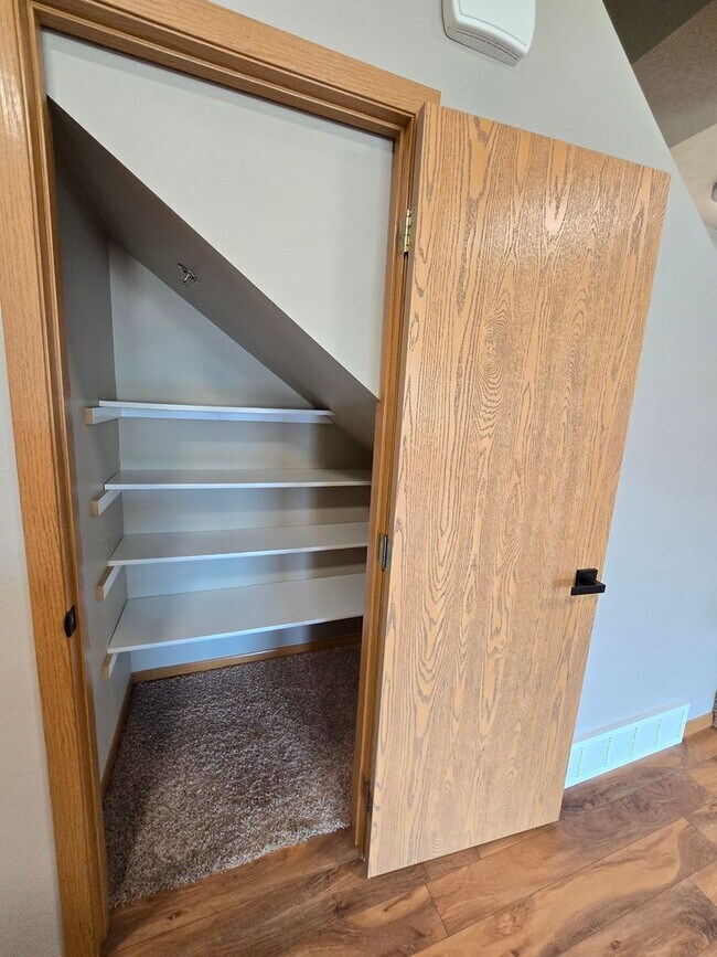 Building Photo - Beautiful Condo!!!