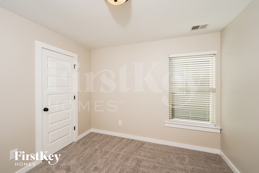 Building Photo - 579 Kincaid Cove Ln