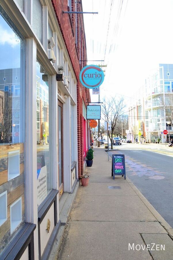 Building Photo - 3205 N Davidson St