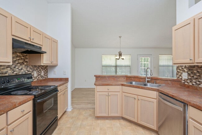 Building Photo - 9750 Parker Lake Cir