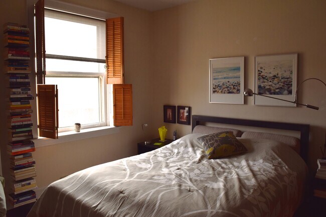Bedroom - 1218 Central St