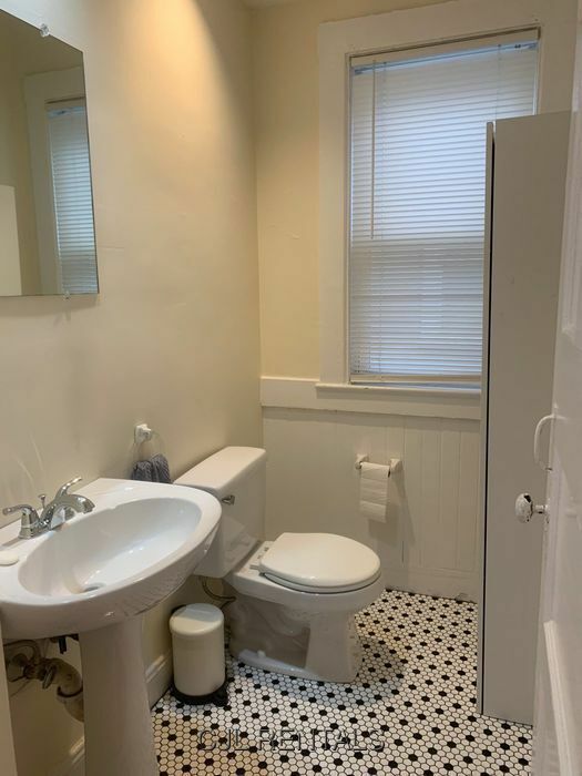 Building Photo - 356 Harvard St