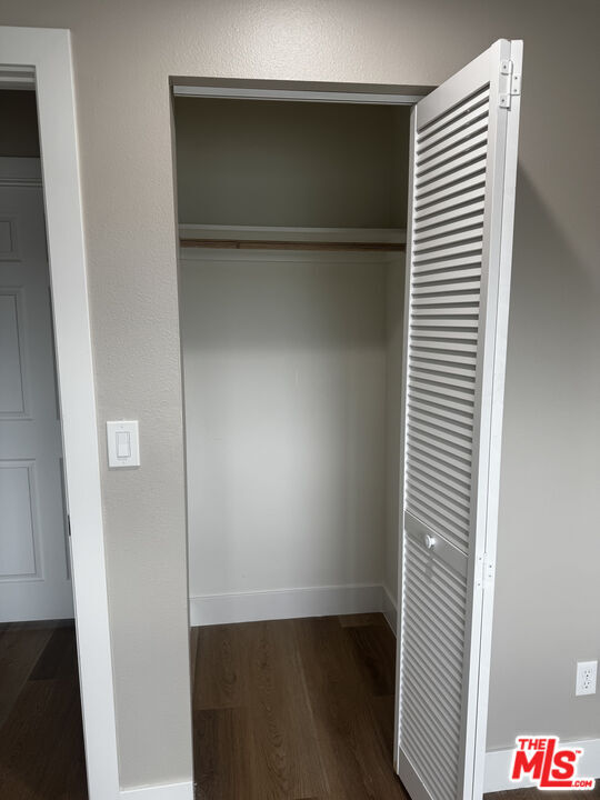 Building Photo - 731 E 33rd St