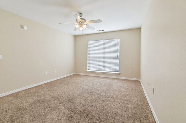 Building Photo - 102 Covington Meadow Cir