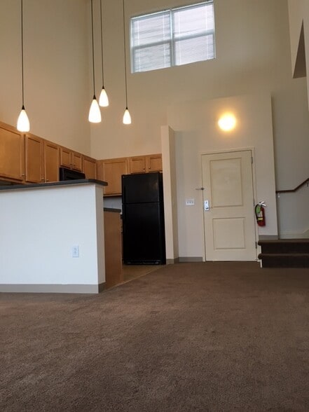 Interior Photo - Keen's Crossing