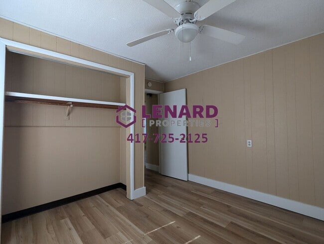 Building Photo - Charming 3 Bedroom House!