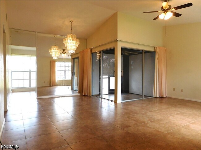 Building Photo - 10525 Putnam Ct