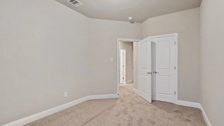 Building Photo - 838 Poppie Ln