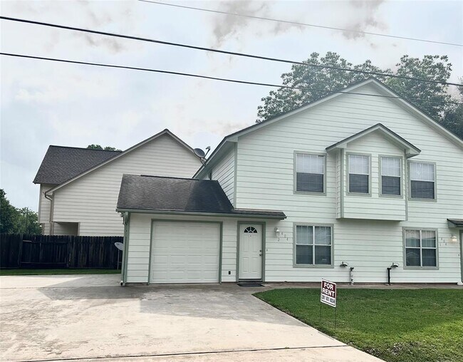 Building Photo - 404 Peach St