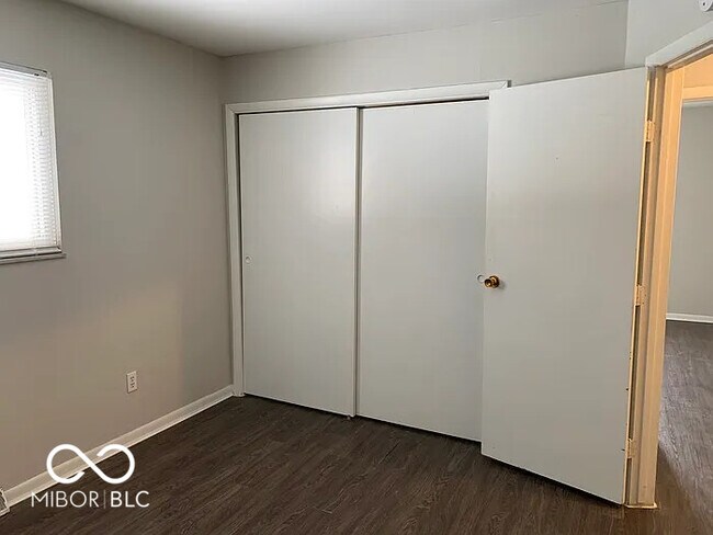 Building Photo - 1272 N Ridgeview Dr