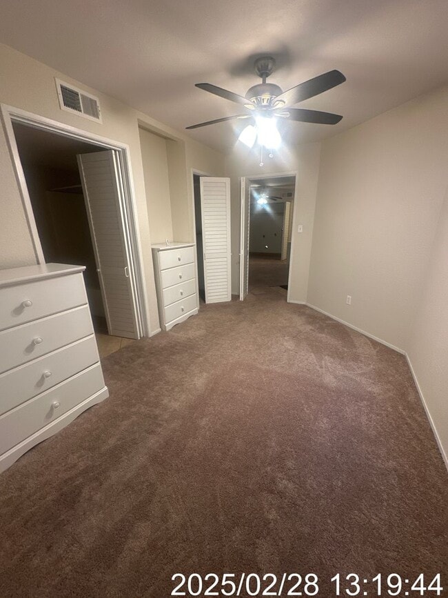 Building Photo - 4701 Beechwood St