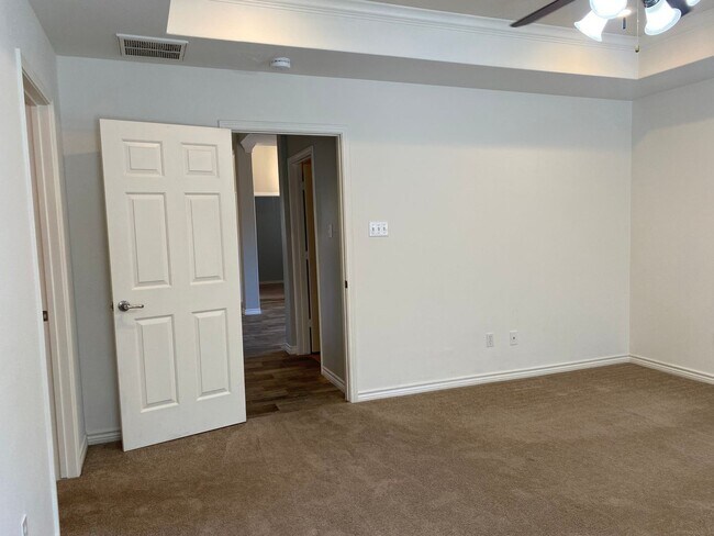 Building Photo - 4 BEDROOM IN RED ROCK, BELTON ISD