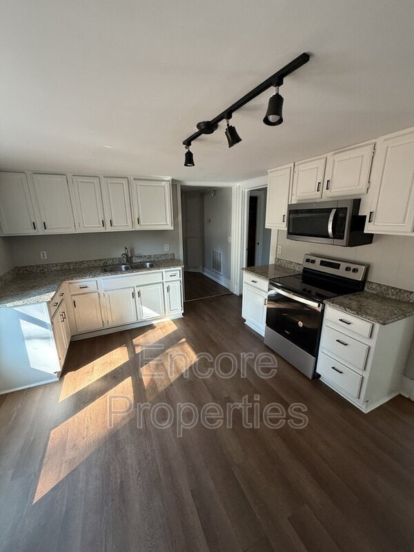 Building Photo - 2003 Burnett Ave