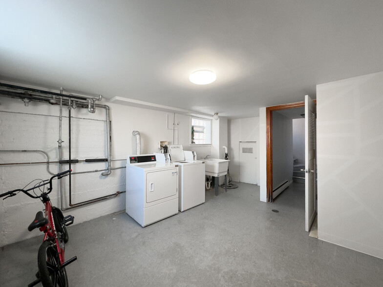 Building Photo - 2728 N 75th Ave