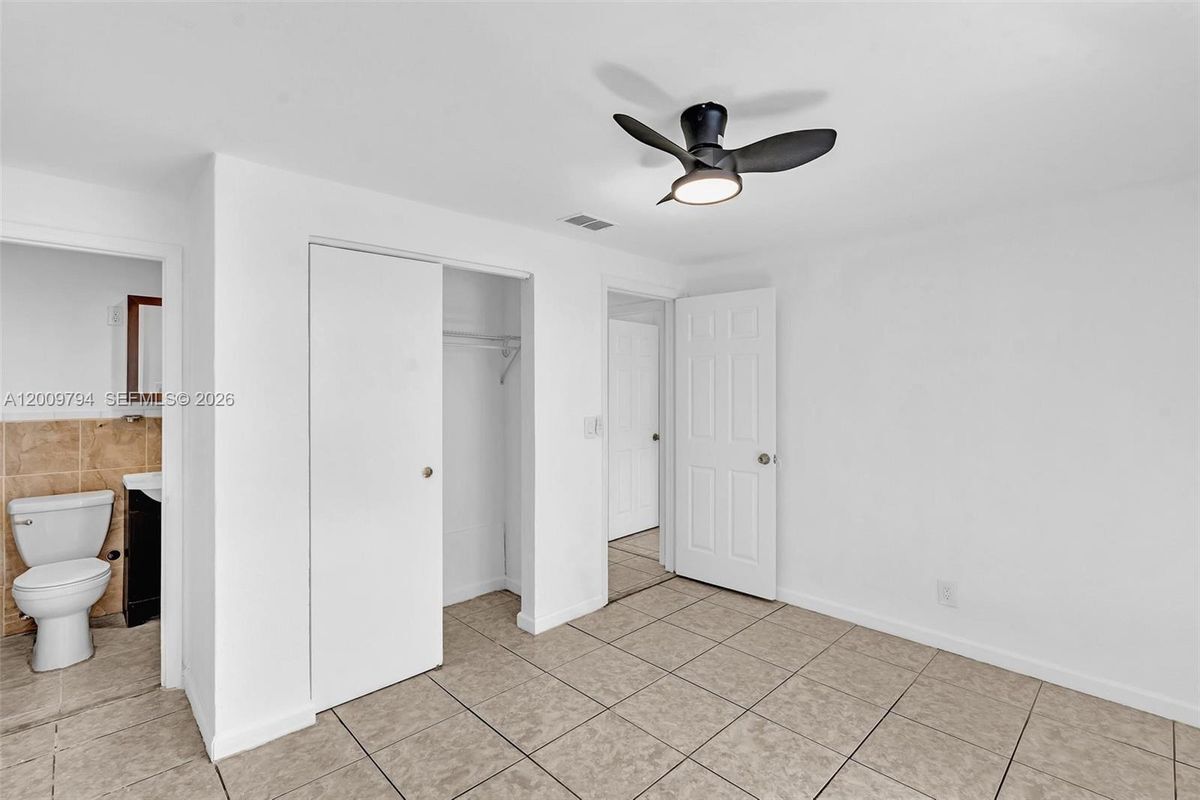 Building Photo - 4156 SW 49th Ct