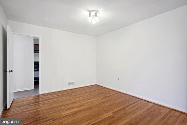 Building Photo - 10855 Deborah Dr