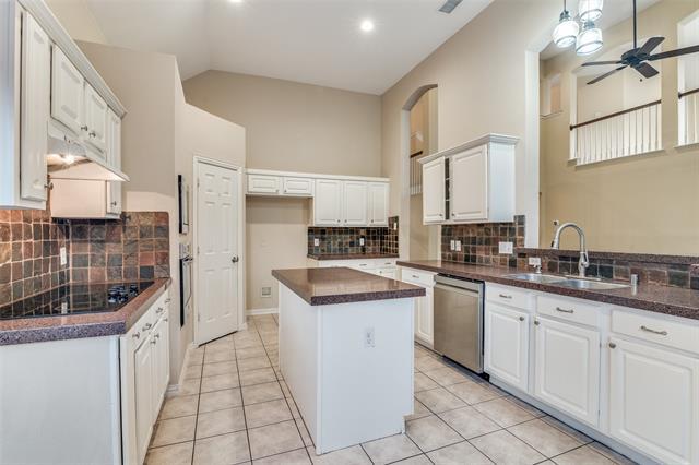 Building Photo - 3609 Ironstone Dr