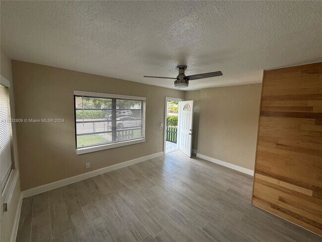 Building Photo - 5708 NW 11th Ave