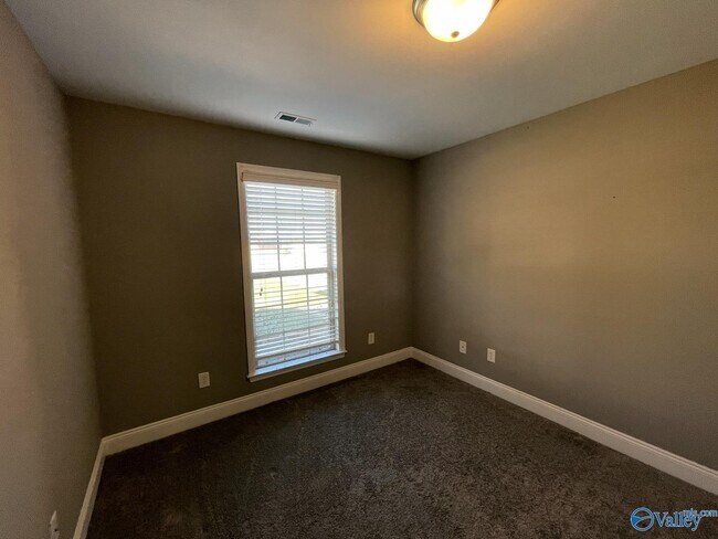 Building Photo - 106 Summerset Ln