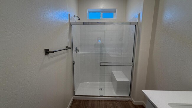 Building Photo - 2173 N Renn Ave