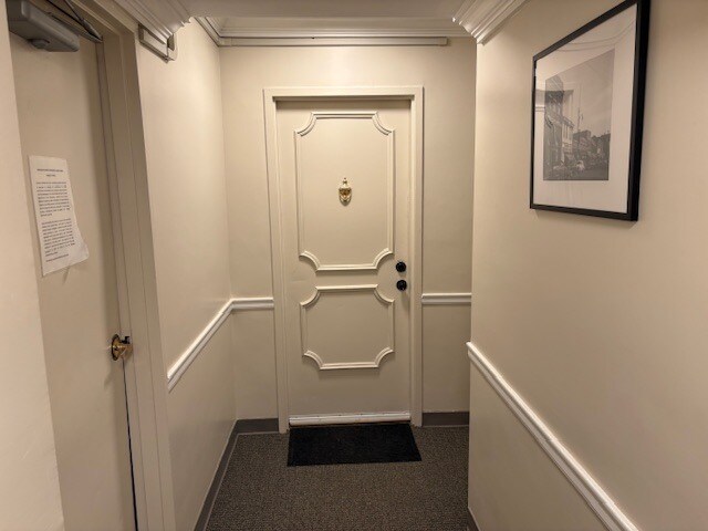 front door - 844 Thorn St