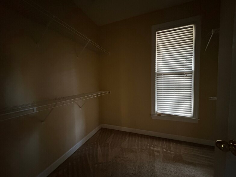 Building Photo - 1736 Brockett Rd