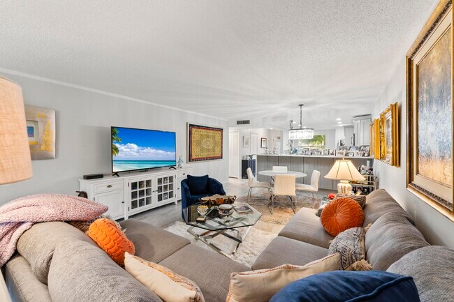 Building Photo - 6650 S Oriole Blvd